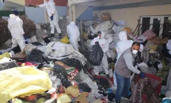 Batman’da belediye ekipleri bir evden yaklaşık 20 ton çöp çıkardı!