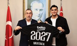 Beşiktaş'ta Mustafa Erhan Hekimoğlu'na yeni sözleşme