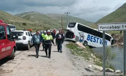 Bitlis'te yolcu otobüsü dereye uçtu: Çok sayıda yaralı var!