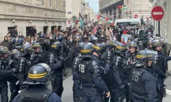 Fransız polisinden Filistin destekçisi öğrencilere biber gazlı müdahale