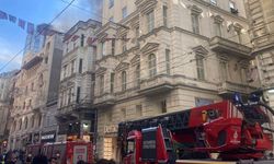 İstiklal Caddesi'nde yangın