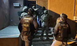 İzmir'de uyuşturucu operasyonunda 24 şüpheli yakalandı