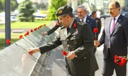 Kara Kuvvetleri Komutanı Orgeneral Bayraktaroğlu, Azerbaycan'da