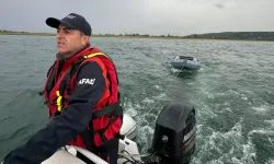 Sakarya'da göle açıldıkları botta mahsur kalan 2 kişi kurtarıldı