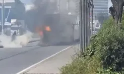 Seyir halindeki tur otobüsü alev alev yandı