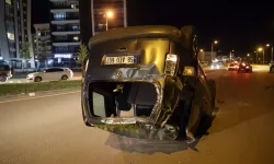 Sivas'ta hafif ticari aracın devrildiği kazada 6 kişi yaralandı