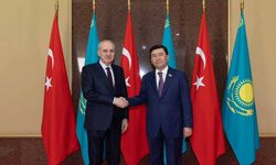 TBMM Başkanı Numan Kurtulmuş, Kazakistan Meclisi Başkanı Koşanov ile görüştü