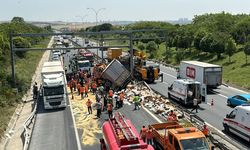 Büyükçekmece'de iki kamyon çarpıştı: Yaralılar var