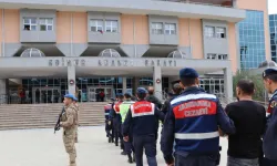 Edirne'den yurt dışına kaçmaya çalışan terör örgütü üyeleri kıskıvrak yakalandı