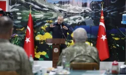 Cumhurbaşkanı Erdoğan, Mehmetçik'le bayramlaştı: Kahramanlık mücadelesi unutulmayacak