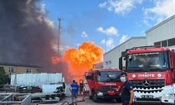 Gebze'de boya fabrikasında yangın: Bölgeye çok sayıda ekip sevk edildi