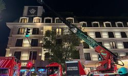 Kadıköy'de otelde çıkan yangın söndürüldü