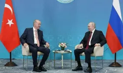 Cumhurbaşkanı Erdoğan Putin ile bir araya geldi! "Ticaret hedefimiz 100 milyar dolar"