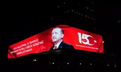 Cumhurbaşkanı Erdoğan'ın 15 Temmuz mesajı dev ekranda gösterildi