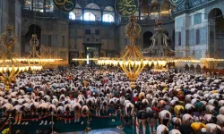 Binlerce öğrenci Ayasofya Camii'nde buluştu