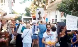 Büyükada’da "Azmanbüsler" davul zurna eşliğinde protesto edildi