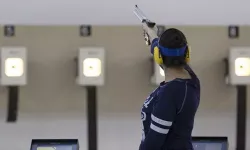 Milli atıcı Şevval İlayda Tarhan, kadınlar 10 metre havalı tabanca kategorisinde finale yükseldi