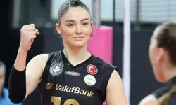 Milli Voleybolcu Zehra Güneş'in ağabeyi sosyal medyanın gündemine oturdu!