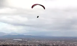 Yamaç Paraşütü Pilotları Türk Turizmine Katkı Sunuyor