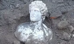 Düzce'deki kazı çalışmalarında İmparator Hadrian dönemine ait büst bulundu