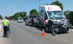 Gaziantep'te tankerle çarpışan ambulanstaki 3 sağlıkçı yaralandı