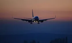 Pilotu bayılan uçak acil iniş yaptı