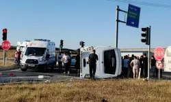 Tekirdağ'da işçileri taşıyan midibüs ile hafif ticari araç çarpıştı: 12 yaralı