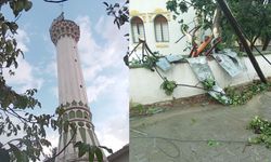 Çanakkale'de yıldırım cami minaresini yıktı!