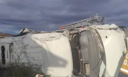 Çorum'da feci kaza! İşçileri taşıyan minibüs ile zift yüklü tanker çarpıştı: Ölü ve onlarca yaralı var