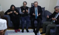 Cumhurbaşkanı Erdoğan'dan kazada hayatını kaybeden Betül Önderoğlu'nun ailesine taziye ziyareti