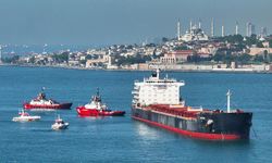 İstanbul Boğazı'nda gemi trafiği geçici süreliğine durduruldu!