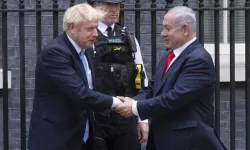 Netanyahu, Boris Johnson’un kişisel banyosunda ne yaptı? Yıllar sonra gelen itiraf…