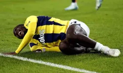 Osayi Samuel sakatlanarak maçı terk etti!