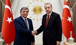 Abdullah Gül, Cumhurbaşkanı Erdoğan'ı tebrik etti