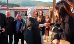 Emine Erdoğan, Hatay'daki Engelli merkezi ve çocuk evlerini ziyaret etti