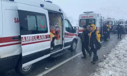 Erzincan'da feci kaza! Yolcu otobüsü şarampole devrildi