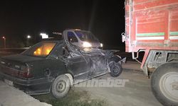 Traktöre takılı römorka çarpan otomobildeki 1 kişi öldü