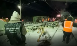 Rusya'da yolcu treni ve yük treni çarpıştı! Ölü ve yaralılar var