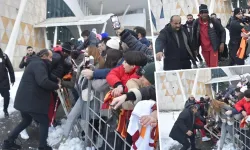 Sivas'ta Galatasaray taraftarları Osimhen'i sakatlıyordu!