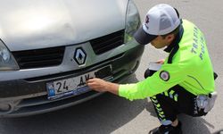 Plakasını bantla kapattı, polise yakalanınca; 'Cenazem var' dedi