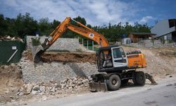 Yıkım Kararı Alınan Bölgedeki Çelik Konstrüksiyon Yapıyı Vinçle Taşıdı