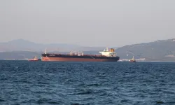 Çanakkale Boğazı'nda gemi arızası: Çift yönlü kapatıldı