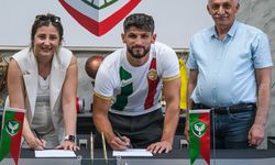 Amedspor, stoper Kahraman Demirtaş ile 2 yıllık sözleşme imzaladı
