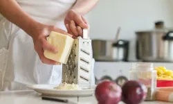 Peyniri Kolay Rendelemenin Pratik Yolları ve Mutfak Tüyoları