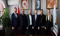 Arnavutköy’de CHP’den İstifa Eden Meclis Üyeleri AK Parti’ye Geçti