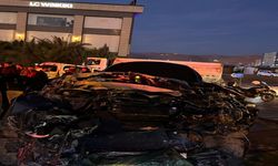 Şırnak’ta Kavşakta 6 Araca Çarpan Vinç 7 Kişiyi Yaraladı