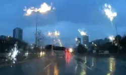 İstanbul Maltepe'de servis minibüsü devrildi: 1'i ağır 11 yaralı