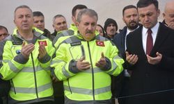 Destici: Şehit Liderimizin Davası Azimle Dimdik Ayakta