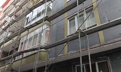 Beşinci Katta Çalışan İşçi İskeleden Düşerek Ağır Yaralandı