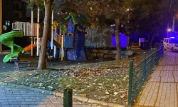 Lise Öğrencileri Parkta Bıçakla Kavga Etti: 1 Yaralı